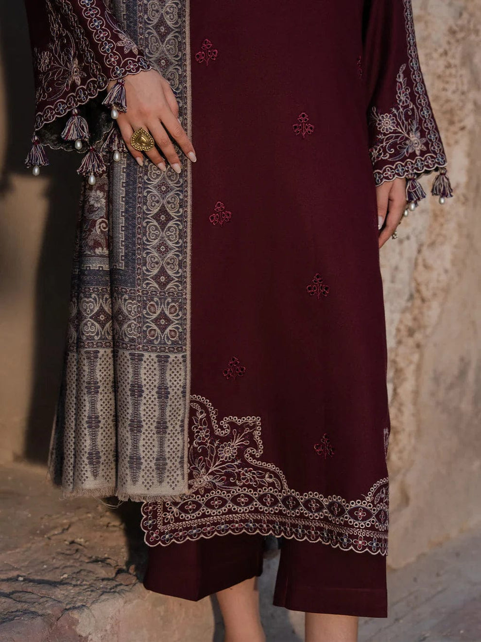 ```ALLHAMDULILLAH SUMMER COLLECTION ```

🍂*_IZEL 520_*🍂

*Stuff: Best Quality Air jet lawn 90/70