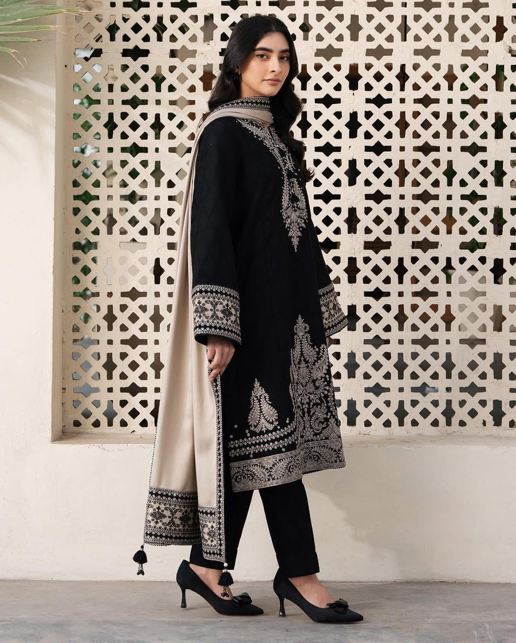 SUMMER LAWN COLLECTION 2026*✨

*BRAND NAME* JAZMIN

*FABRIC*
PREMIUM AIR-JET LAWN
*LAWN QUALITY* 90/70