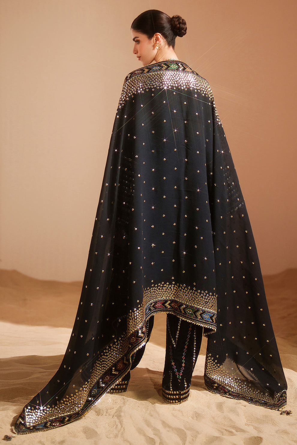 Jazmin Most luxurious article arrived in lawn 90/88 with fully embroided work ready to wear shawl